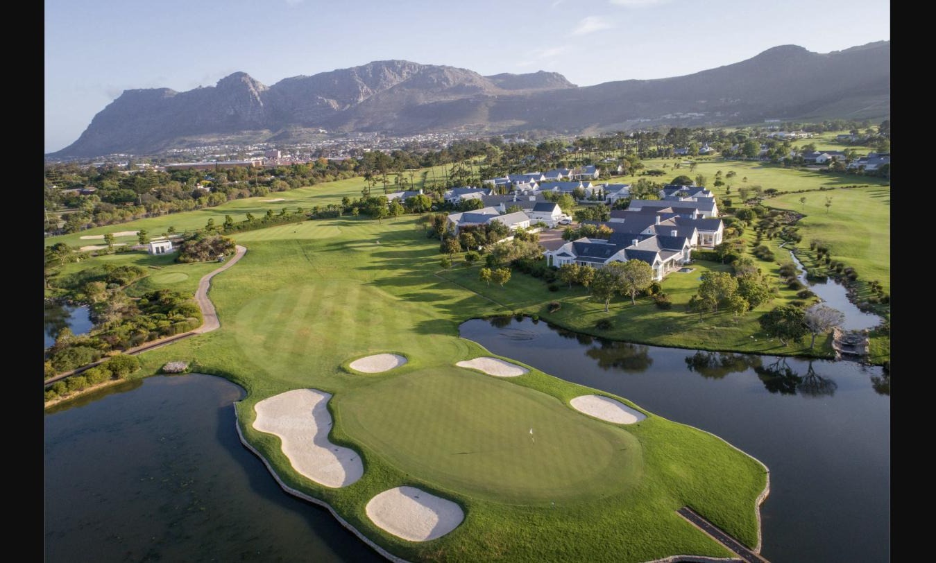 Steenberg's signature island green, the 7th hole