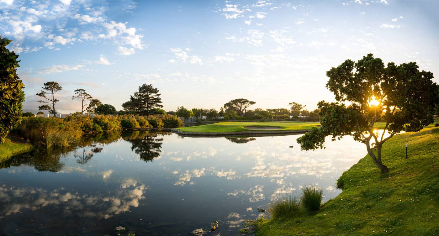 Steenberg green reflected in the water