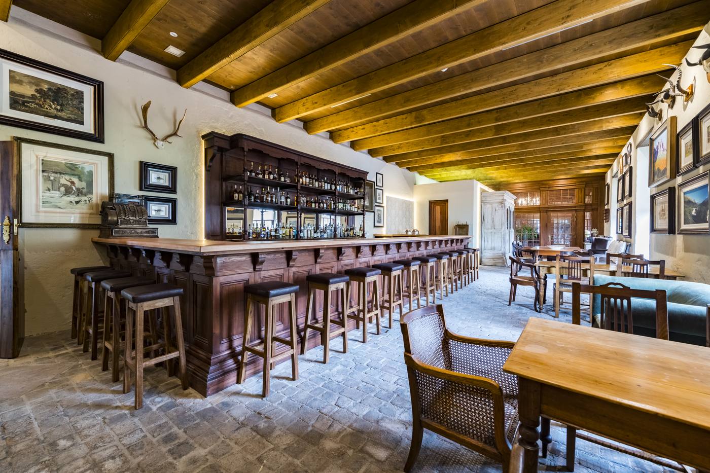 Lanzerac Taphuis bar